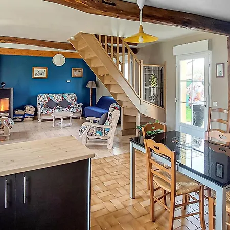 Holiday home Lovely In With Wifi