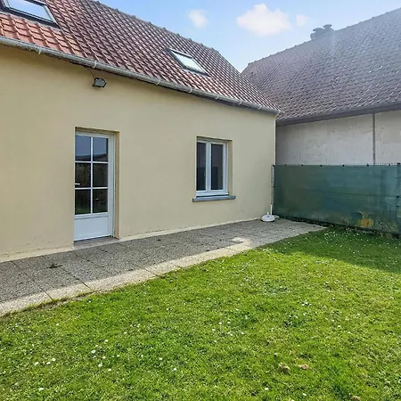 2 Bedroom Cozy Home In Saigneville